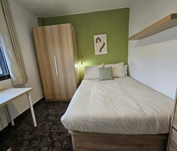 Passeig de Valldaura, Barcelona, Catalonia 08042 - Photo 3