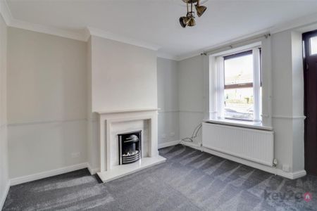2 bedroom terraced house to rent - Photo 2
