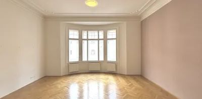 ERSTBEZUG NACH GENERALSANIERUNG! Schöne 5-Zimmer Altbauwohnung mit S/W-Balkon nahe Rochusmarkt, 1030! - Foto 2