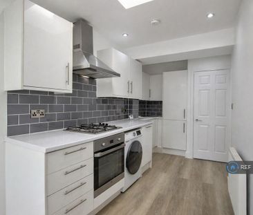 2 bedroom maisonette to rent - Photo 5