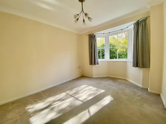 4 bedroom detached house to rent - Photo 1