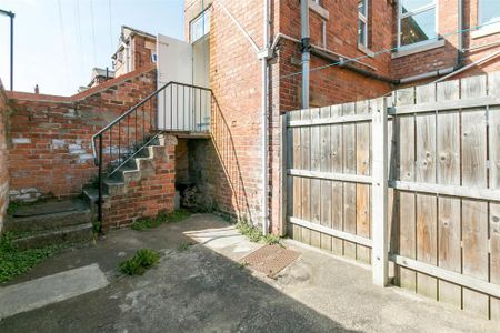 6 bedroom flat to rent - Photo 5