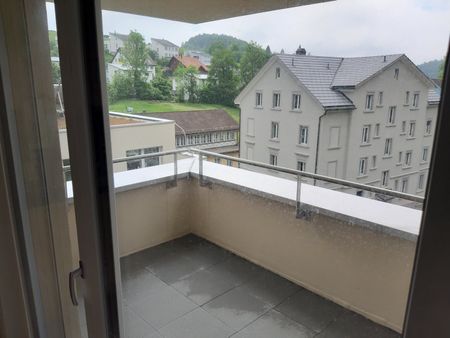 Moderne 3.5-Zi. Wohnung im 2. OG - Photo 2