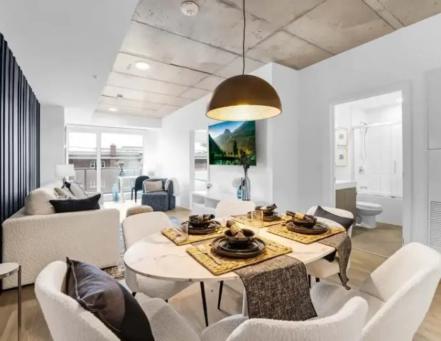 Carlton West | 1655 Carling Avenue, Ottawa - Photo 1
