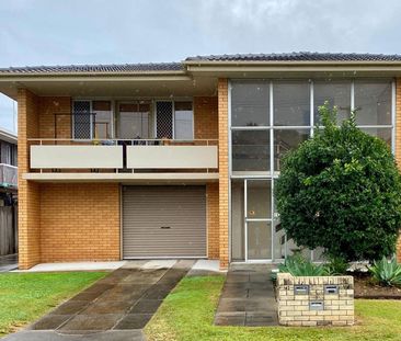 2/142 Pembroke Road, 4151, Coorparoo Qld - Photo 1