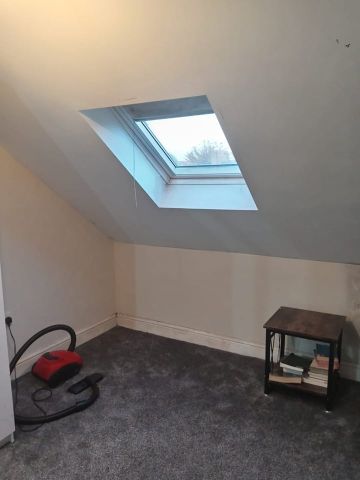 Room in a Shared House, Victoria Road, IG11 - Photo 3
