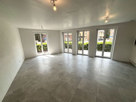 Nieuwbouw gelijkvloers appartement met 2 slaapkamers en 2 autostaanplaatsen - Photo 3