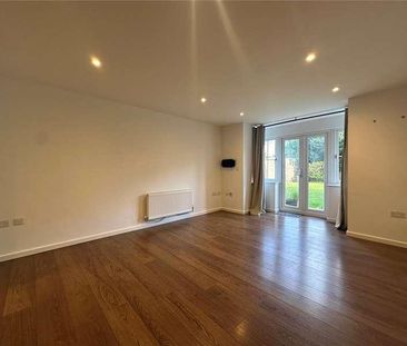 Godwin Close, Wokingham, Berkshire, RG41 - Photo 2