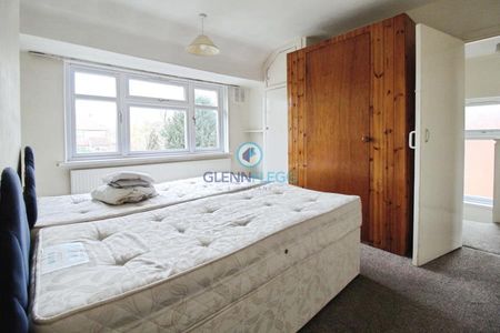 3 bedroom semi-detached house to rent - Photo 3