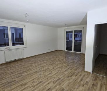 Unbefristet, schön und neuwertig - 3-Zimmer-Wohnung mit Loggia! - Photo 1