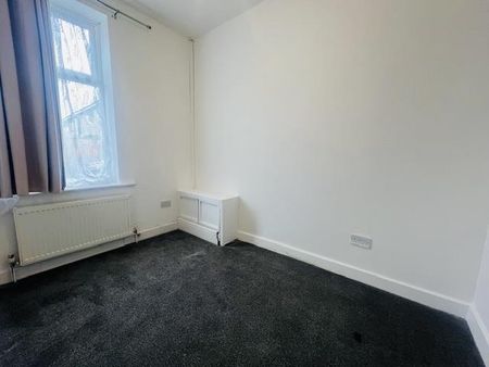 Leyland Road, Burnley - Photo 2