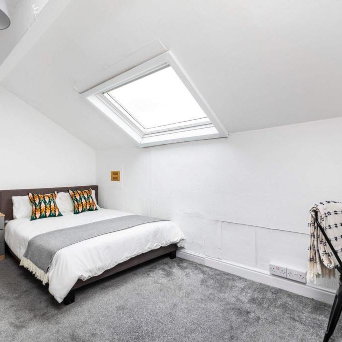 1 bedroom in a house share to rent - Photo 1