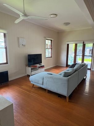 Dutton Park - Photo 1