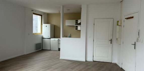 Location Appartement 2 pièces 44m² ARMENTIERES 59280 - Photo 2