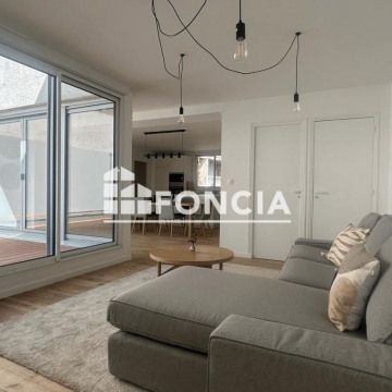 Appartement • Gare - Photo 1