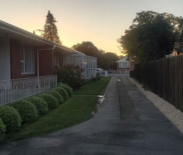 Near Memorial Ave, 5min walk to Burnside High - Photo 3