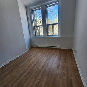 1 CH - 1 SDB - Montréal - $1,195 /mo - Photo 2