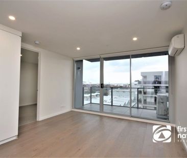 Live The Luxurious Lifestyle - Photo 1