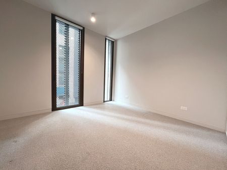 Stunning apartment enjoying leafy urban outlooks - Photo 4
