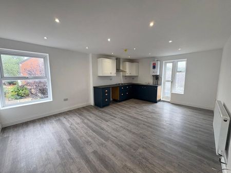 Wellington Lane, Farnham, Surrey, GU9 - Photo 3