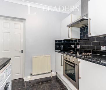 4 bedroom house to rent Guildford Road, Guildford, Portsmouth, PO1 - Photo 1