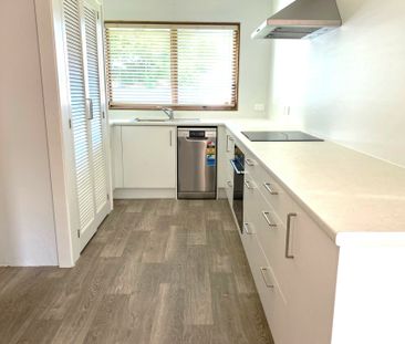 Desirable One Tree Hill - Photo 4