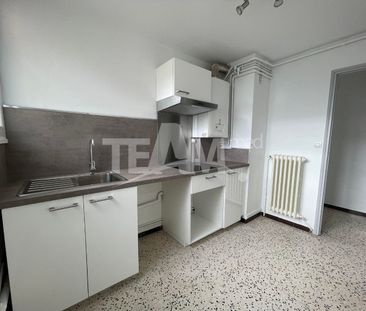 Location Appartement 3 pièces 72m² SETE 34200 - Photo 2