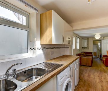 6 bedroom house to rent - Photo 3