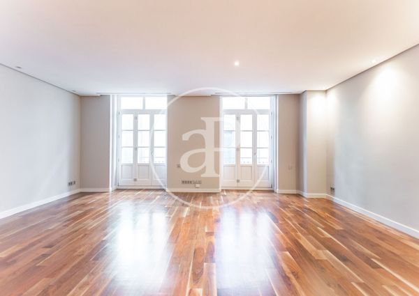 Flat for rent with Terrace in San Francesc (Valencia)