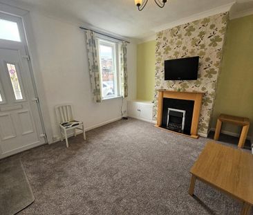 3 bedroom terraced house to rent - Photo 6