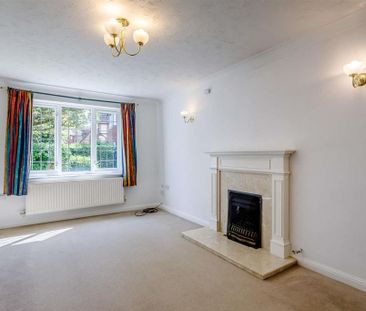 4 bedroom detached house to rent - Photo 2