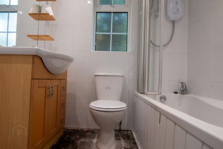 31B Dundonald Heights, Belfast, BT16 1XL - Photo 4