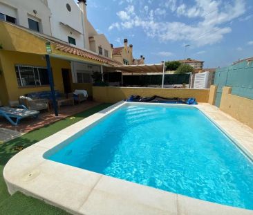 Alquiler de casa o chalet independiente en Los Alcázares - Photo 2