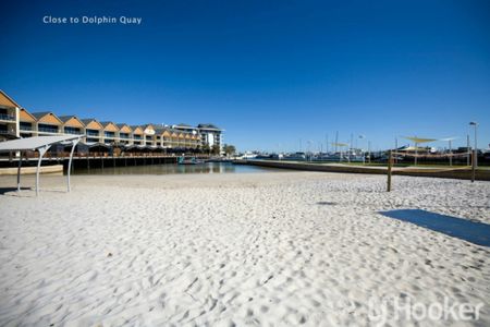 Neat & Tidy 3-Bedroom Home in Prime Mandurah Location - Photo 3