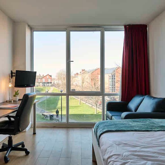 Tower Studio Bronze - Photo 1