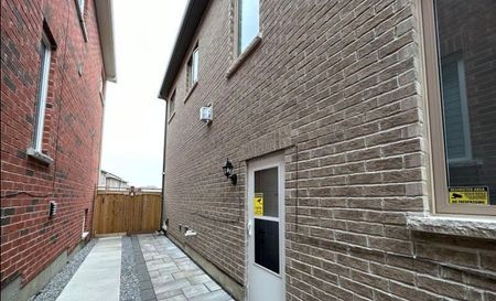 For Lease - 41 MANILA Avenue, Markham, Ontario - Photo 2