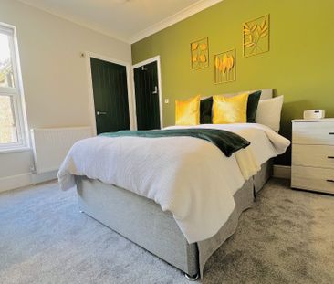 BEDROOM 1- MEDIUM DOUBLE ENSUITE - Photo 6