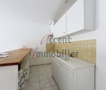 Appartement Cabannes 3 pièce(s) 66 m2 avec cour privative, - Photo 6