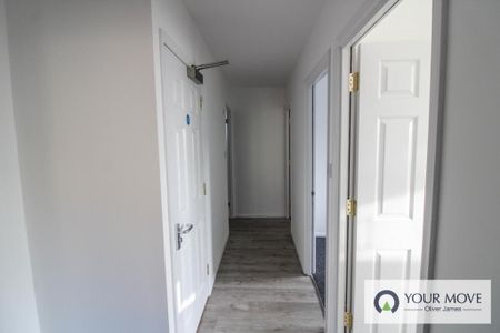 3 bedroom flat to rent - Photo 4