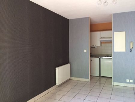 Location Appartement 2 pièces 31m² - Photo 2
