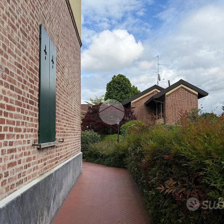 VILLA A SCHIERA A SEREGNO - Photo 1