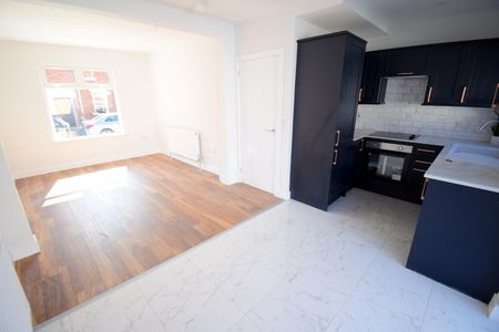 36 Watt Street, BT68JX, Belfast - Photo 2