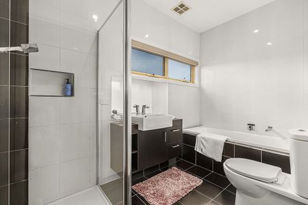 2A Kingsford Avenue, Coburg North VIC 3058 - Photo 5