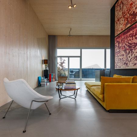 Expect the Unexpected - Photo 2