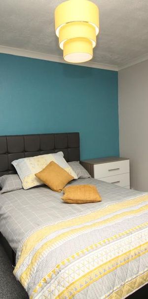 1 bedroom in a house share to rent - Photo 1