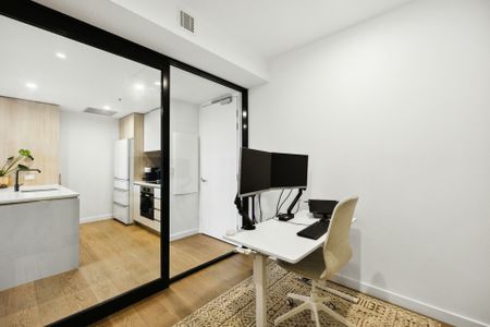 Luxurious Furnished Two Bedroom Apartment in Parkes - Photo 4