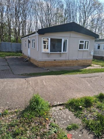 2 Bed Mobile Home, Caravan Site, NG2 - Photo 3
