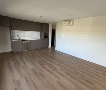 New spacious 1-bedroom fist-floor apartment - Photo 6
