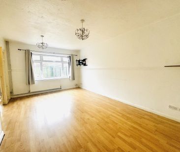 Albert Road, Wellingborough - Photo 3