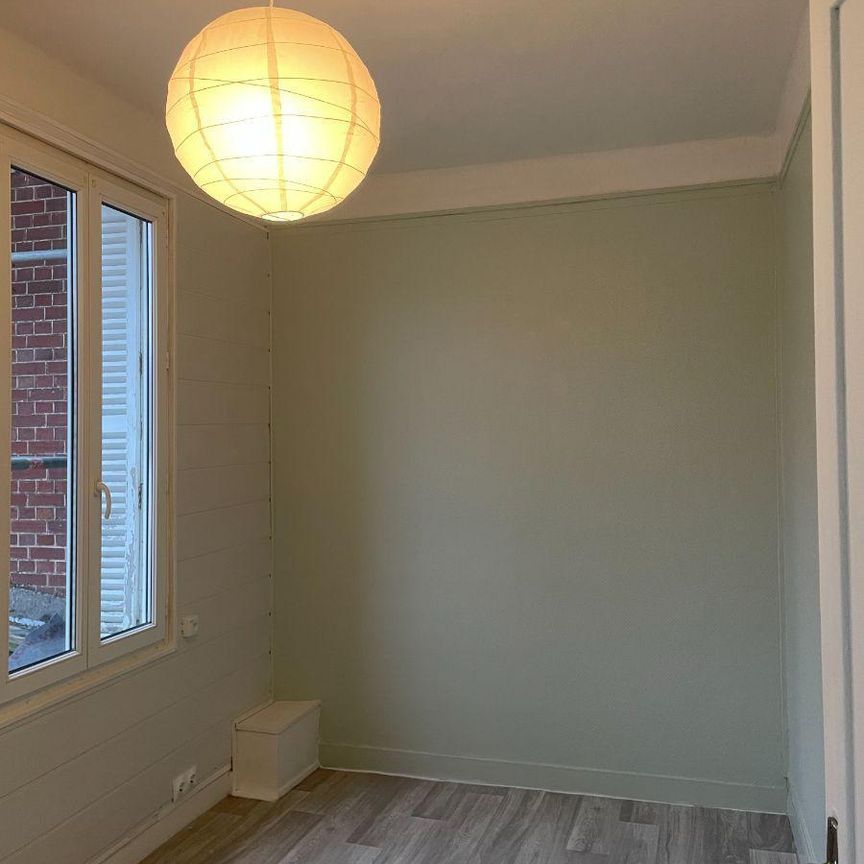 Appartement à Louer à Criel-sur-Mer (76910) Appartement comprenant : entrée, cuisine, séjou... - Photo 1